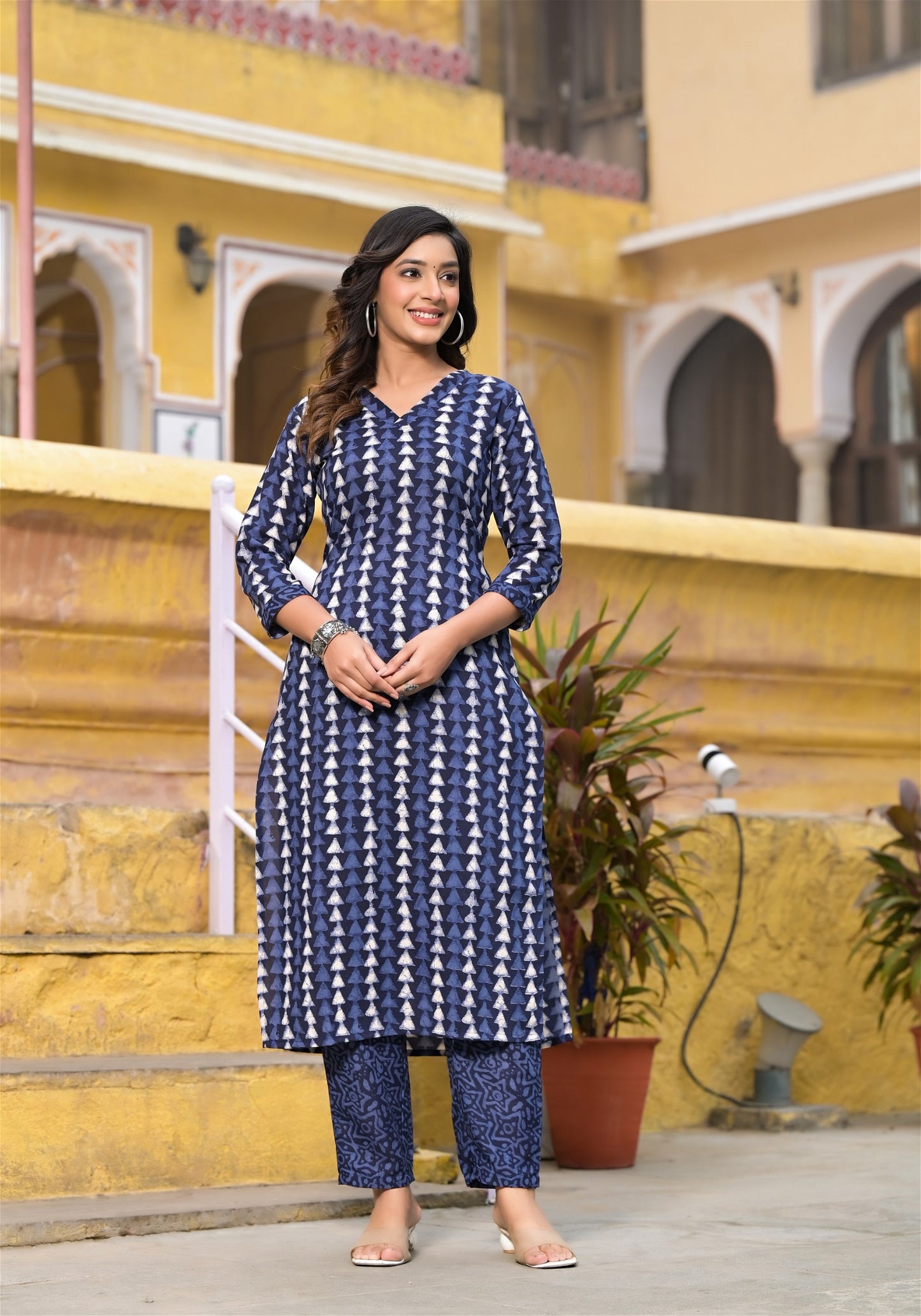 Blue Color Beautiful and Stylish Kutra set with Pant and Dupatta