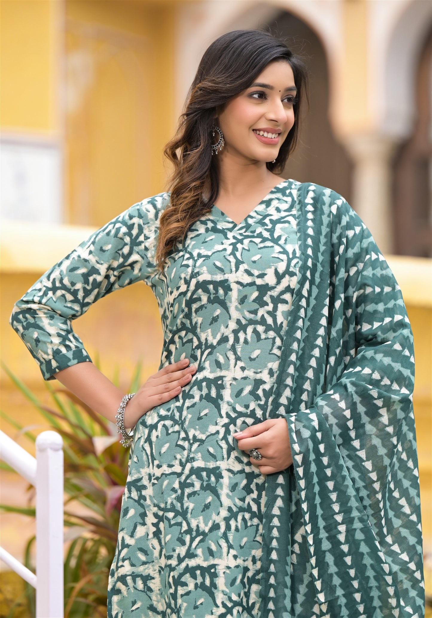 Women Straight Block Printed Kurta and Pant Set with Dupatta in Beautiful Color