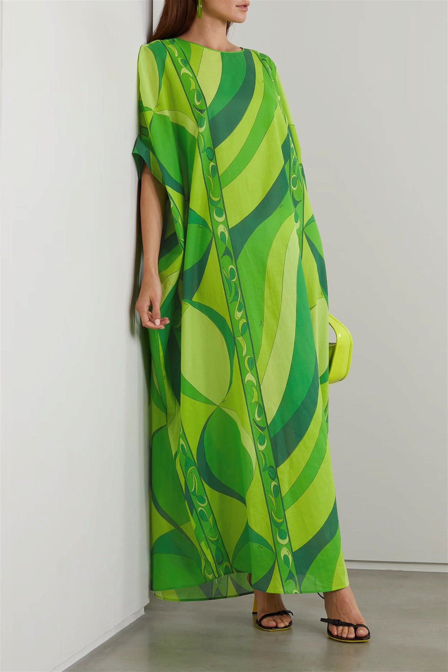 Women Printed Parrot Green Colour Long Kaftan In Soft Cotton Blend Fabric