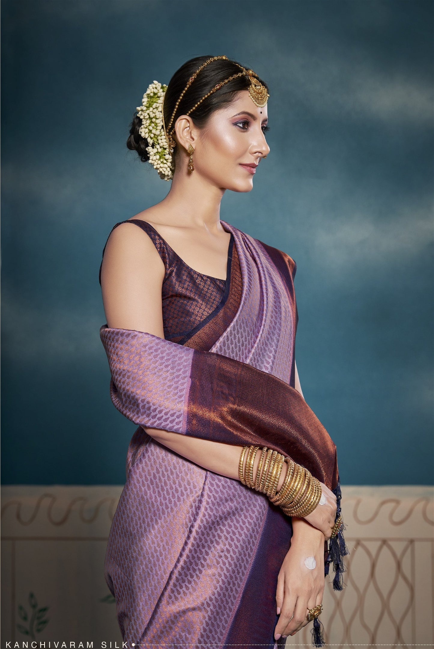 Purple Colour Weaving Kanjivaram Silk Saree With Tassel