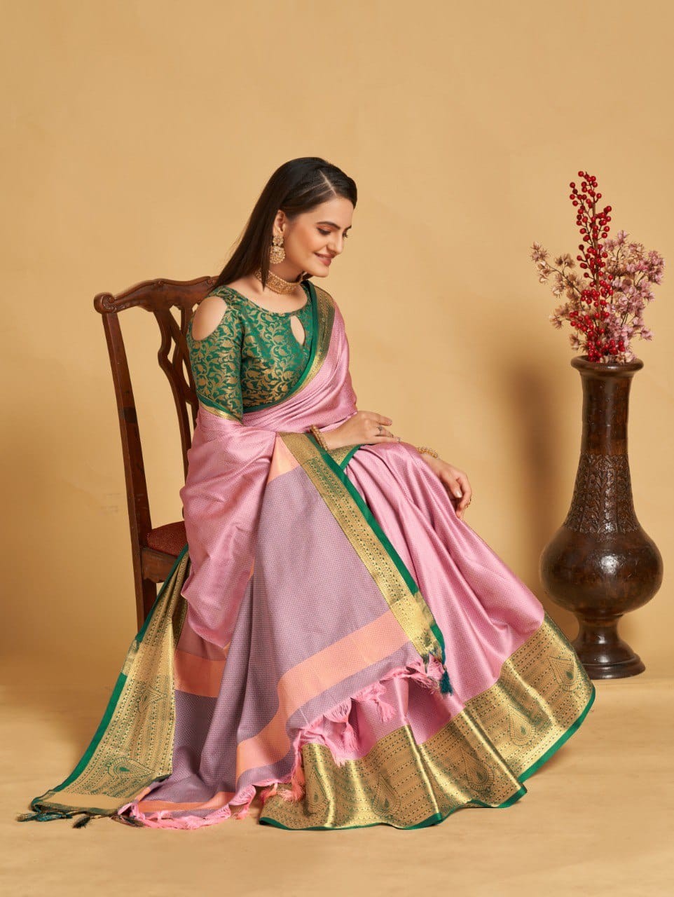 Baby Pink Colour Aura Silk Saree For Women's