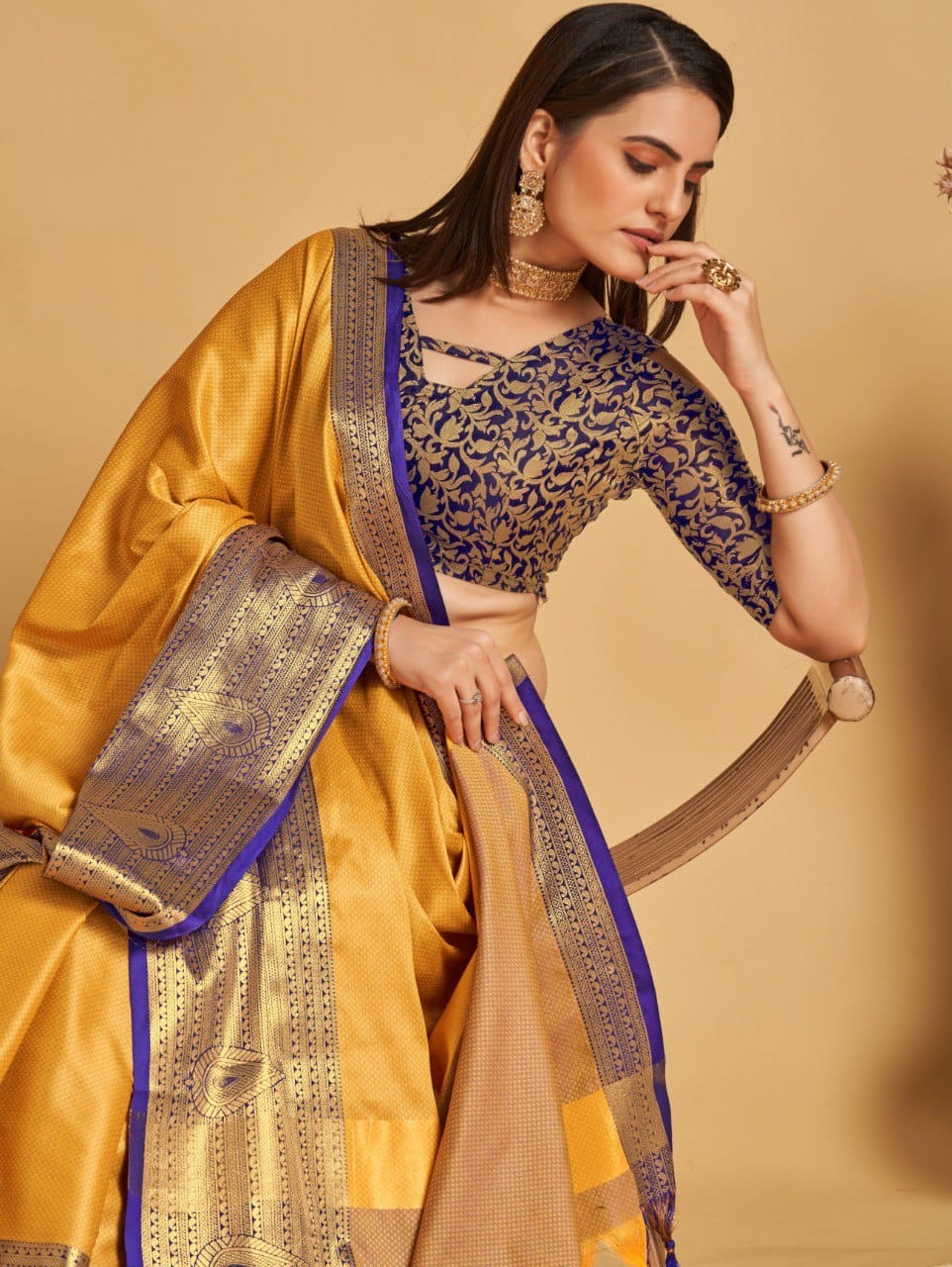 Yellow Colour Aura Silk Saree For Women's