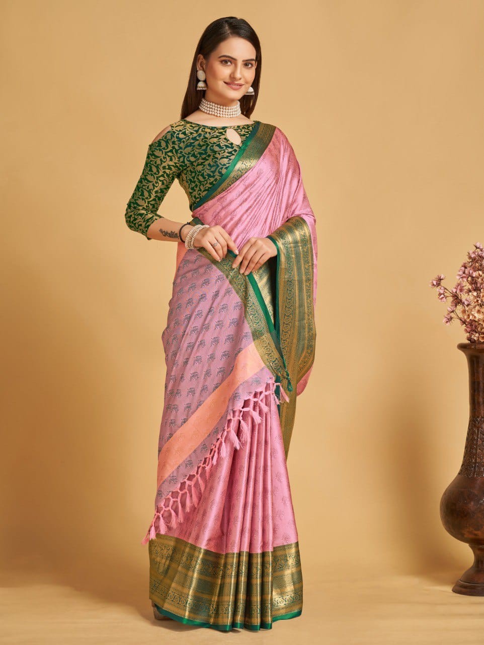 Baby Pink Colour Litchi Silk Saree For Women's