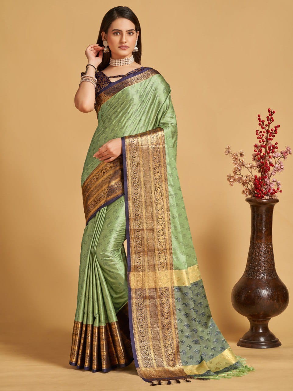 Pista Colour Litchi Silk Saree For Women's