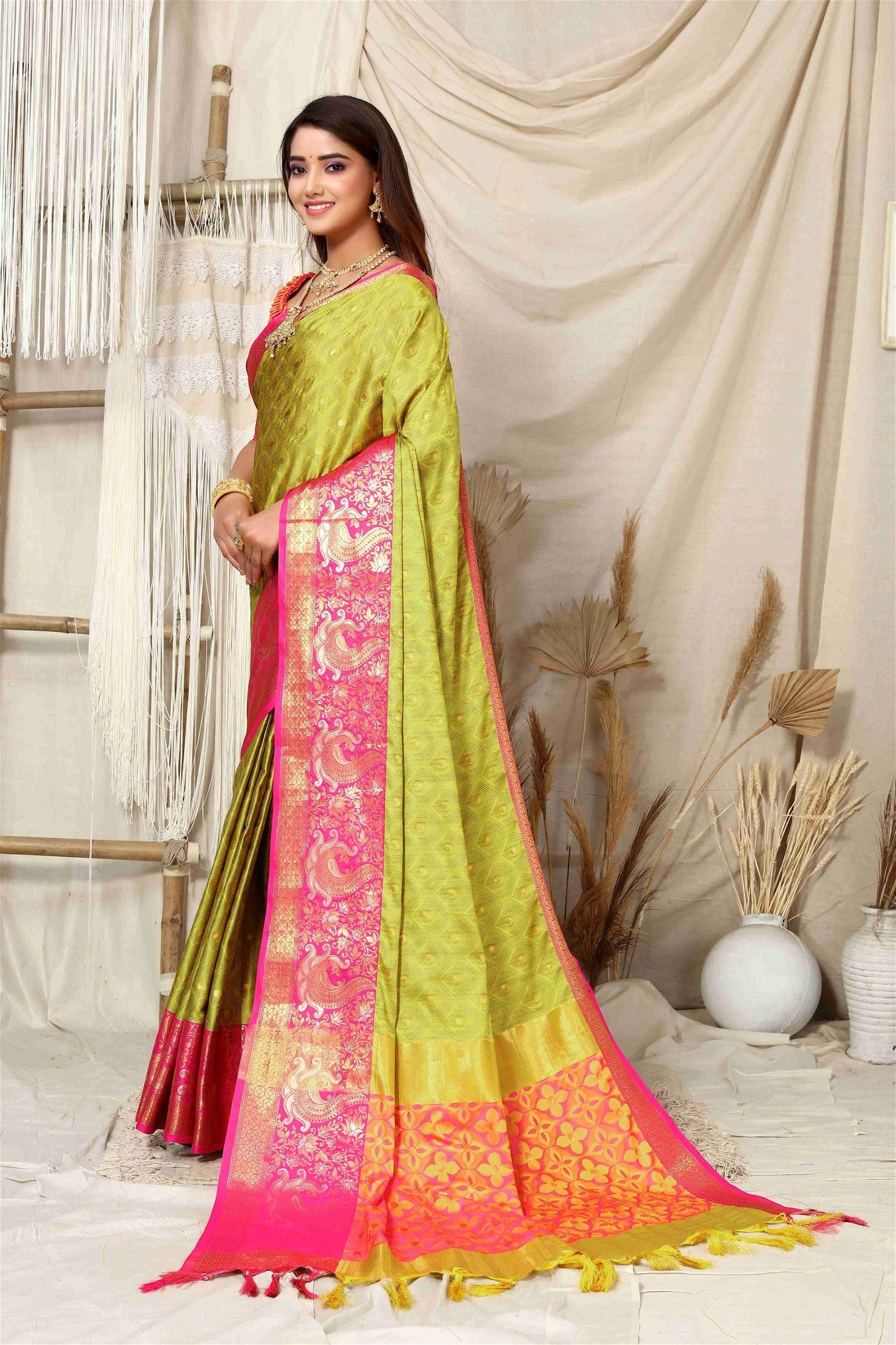 Lemon Pink Colour Aura Rich Pallu designer silk Saree For Women's